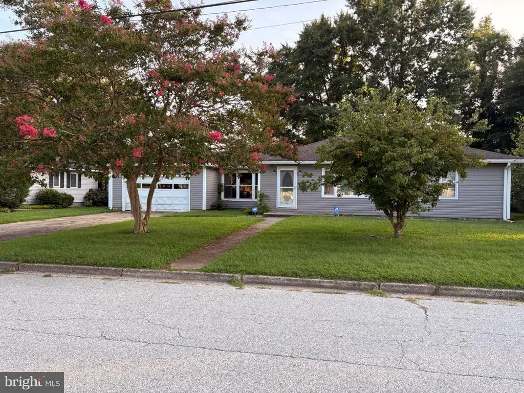 36 Klessel Ave, PENNSVILLE