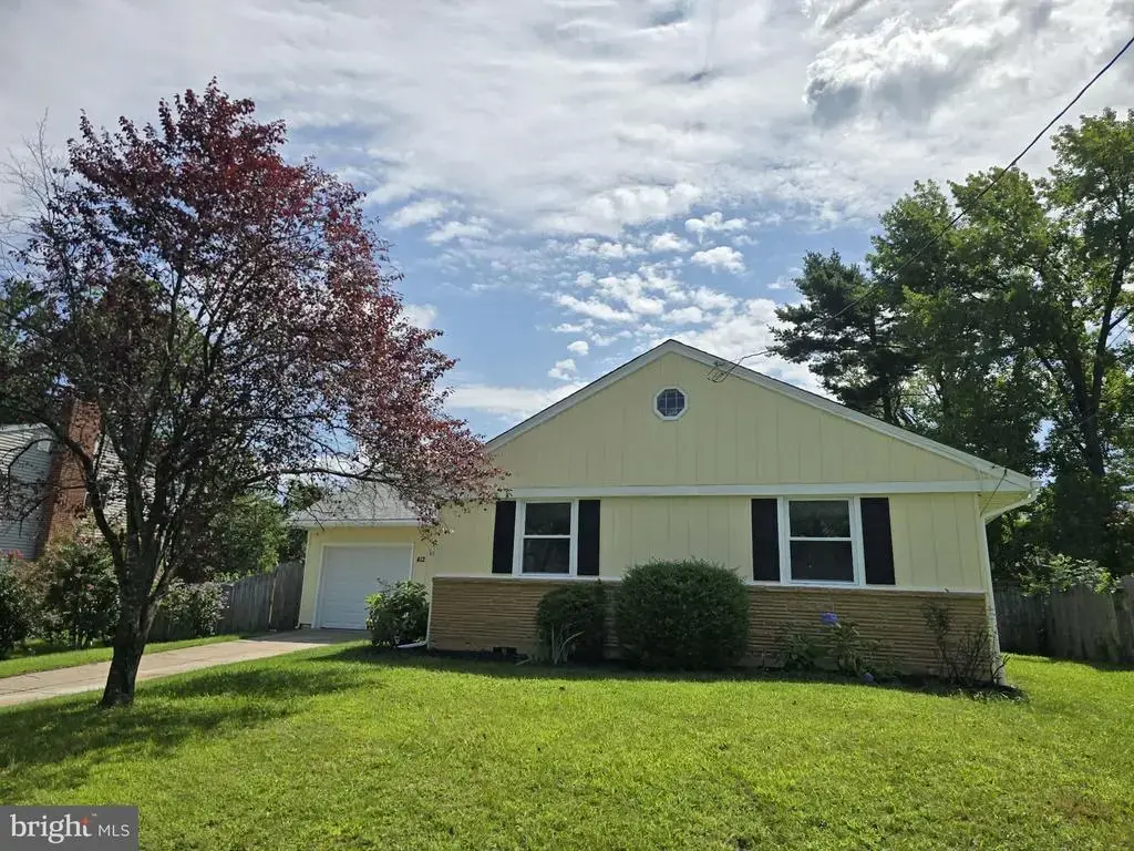 412 Saratoga Dr, CHERRY HILL