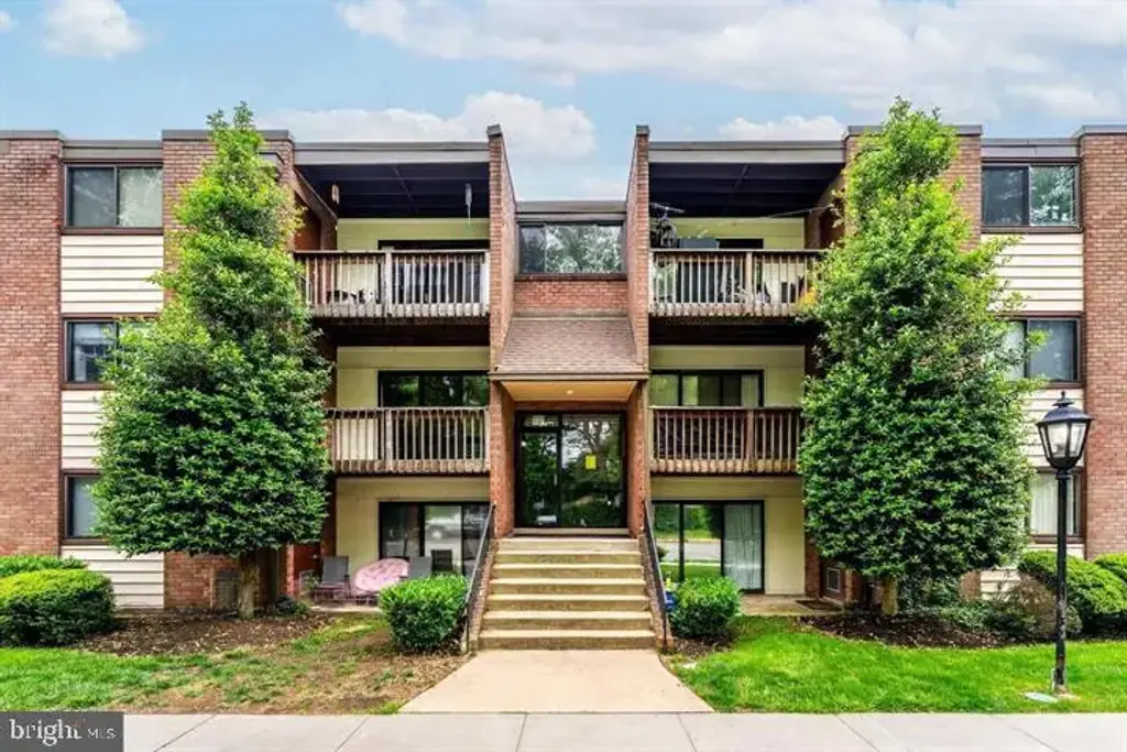 10723 W West Dr #303, FAIRFAX