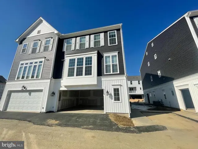 3116 Detweiler Ln, Mechanicsburg