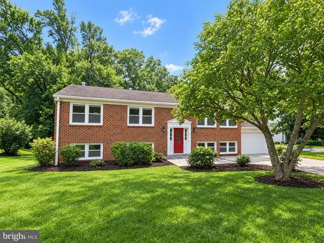 1806 Cranberry Ln, Reston