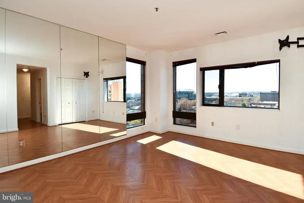 10 E Lee St #809, BALTIMORE