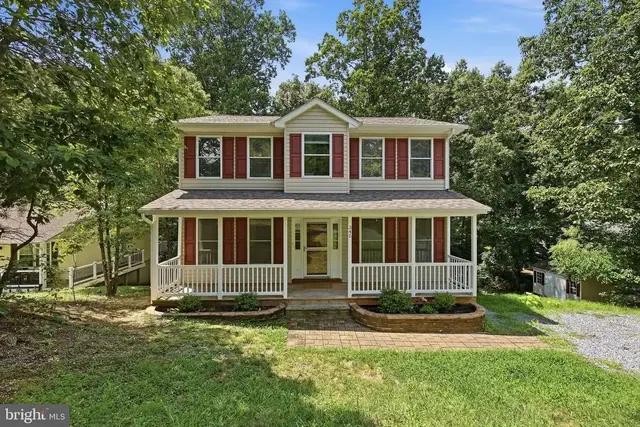 345 Chippewa Ln, Lusby
