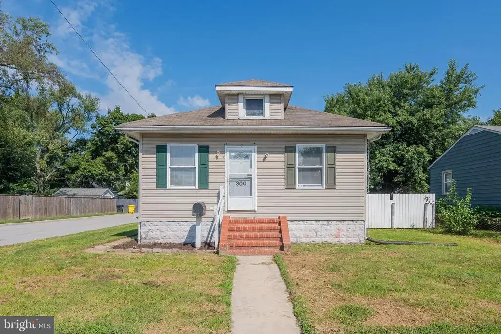 300 Doris Ave, BROOKLYN