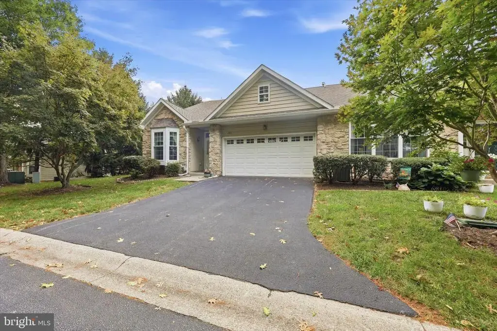 1511 Country Club Drive, SPRINGFIELD