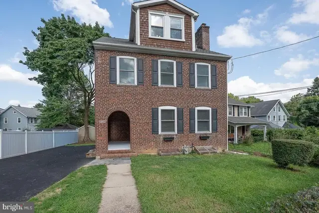 107 W Circular Ave, Paoli