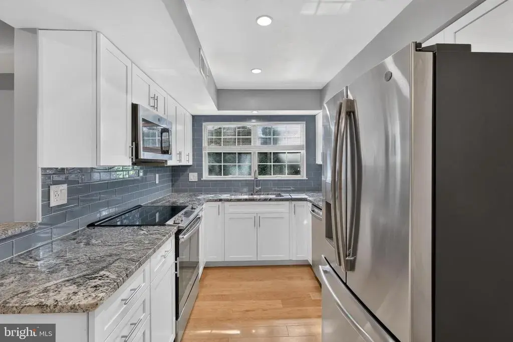 7742 New Providence Dr #108, FALLS CHURCH