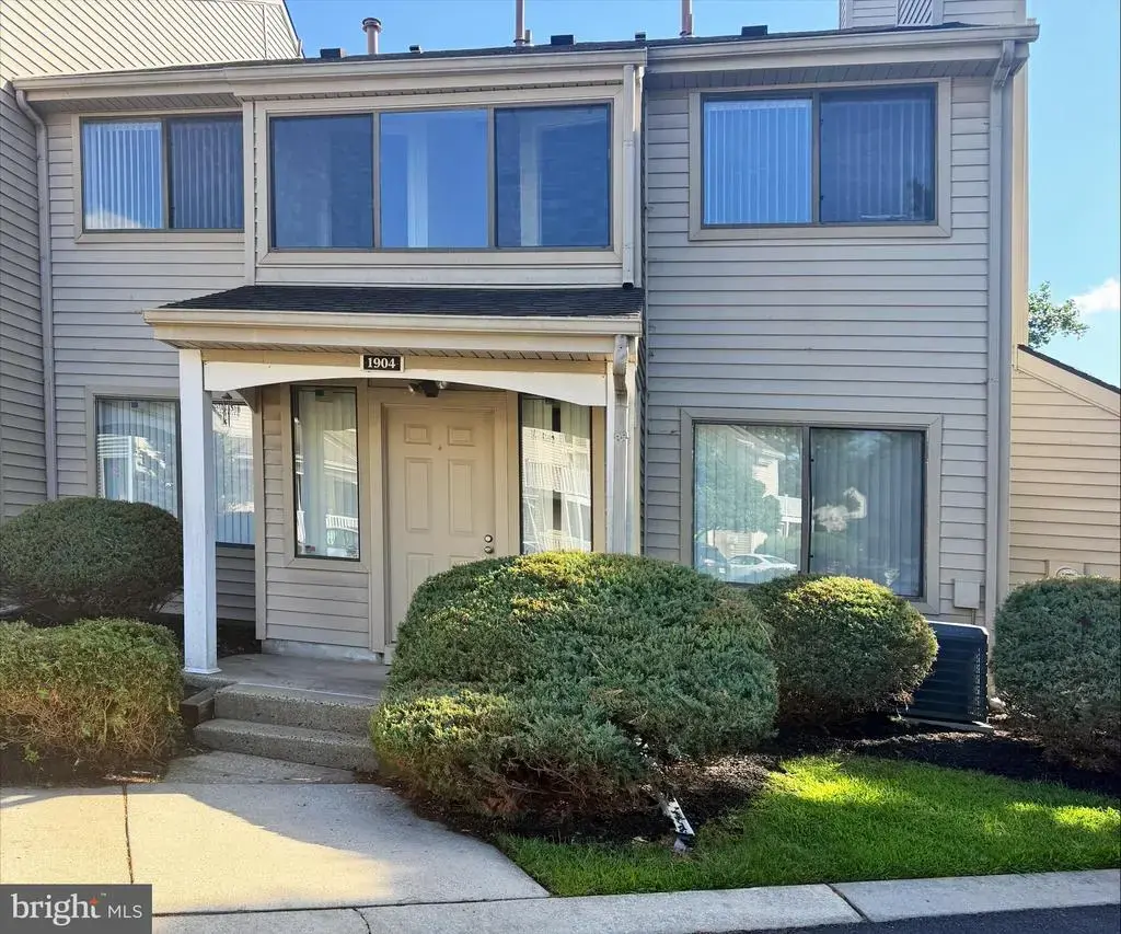 1904 Roberts Way, VOORHEES