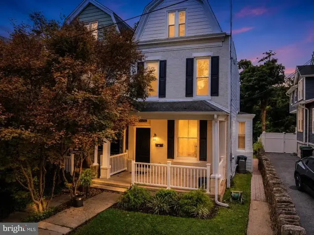 104 E Jefferson St, Media