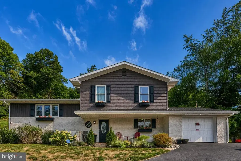 792 Fairmont Ave, MOHNTON