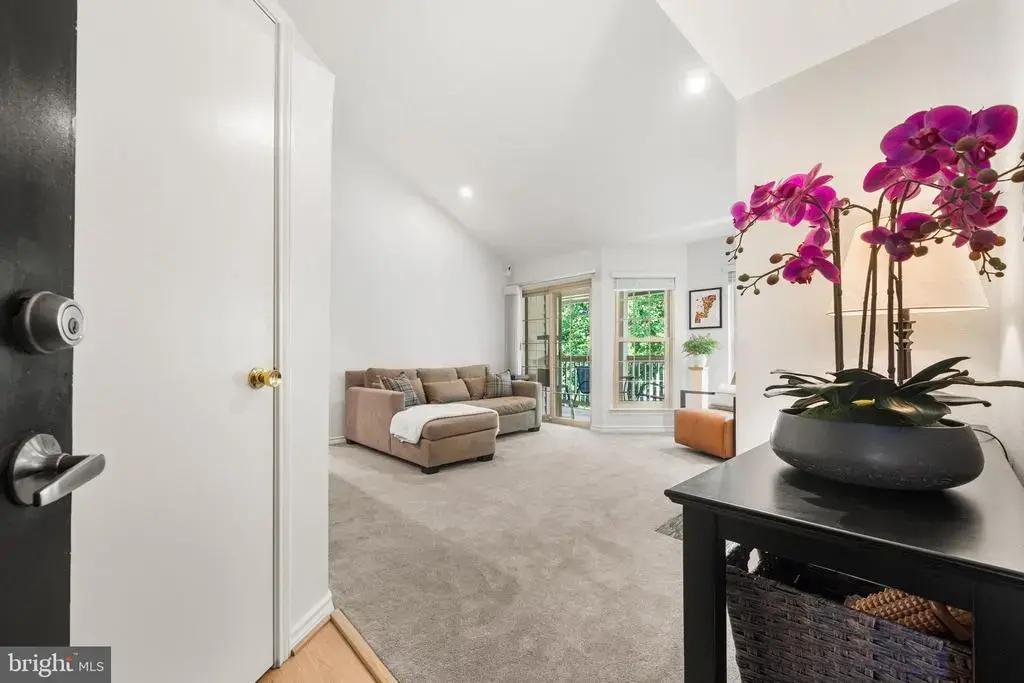 12151 Penderview Ln #2036, FAIRFAX
