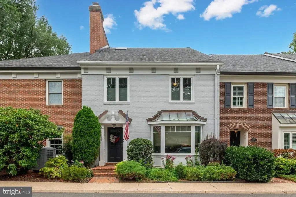 7264 Evans Mill Rd, MCLEAN