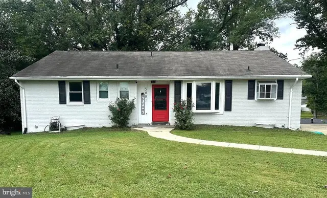 5001 Yorkville Rd, Temple Hills