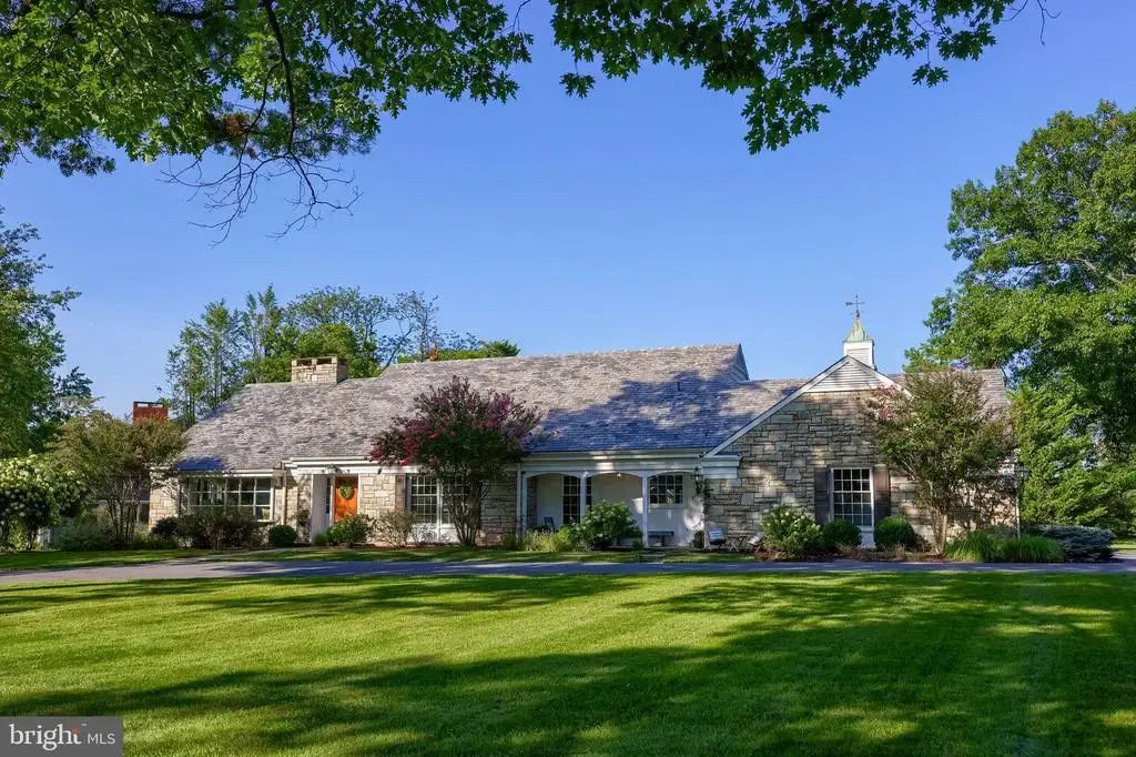 1535 Country Club Dr, LANCASTER