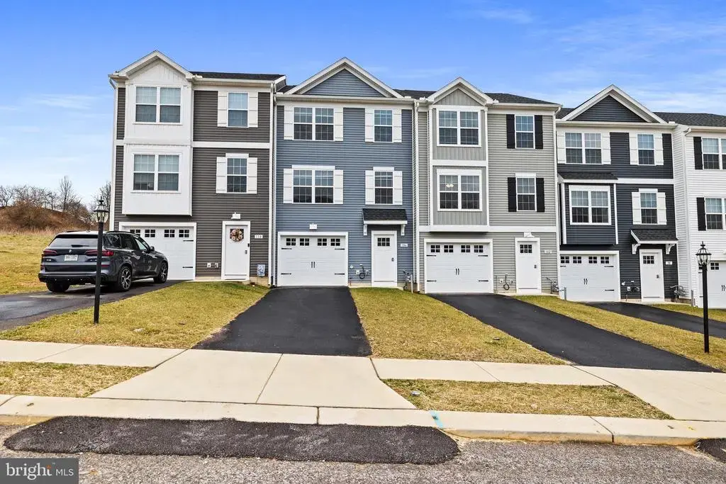 2055 Clinton Avenue, CHAMBERSBURG