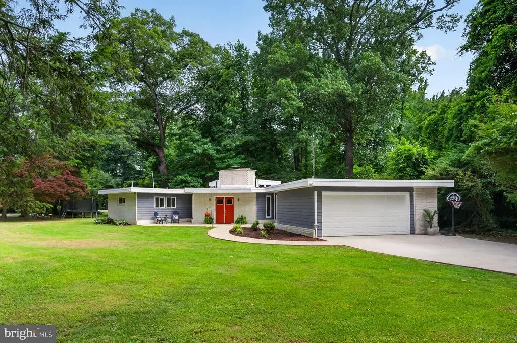 11724 River Dr, LORTON