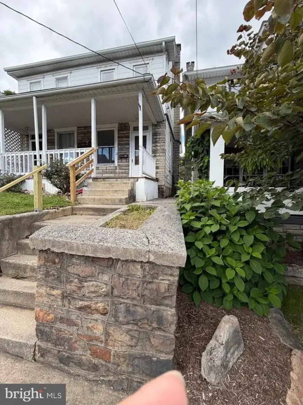 78 North Pine Street, LEWISTOWN