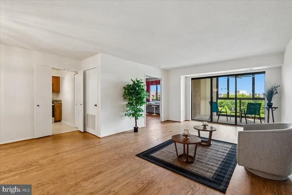 15115 Interlachen Dr #3-901, SILVER SPRING