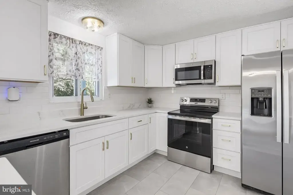 1424 Boulder Ln, HANOVER