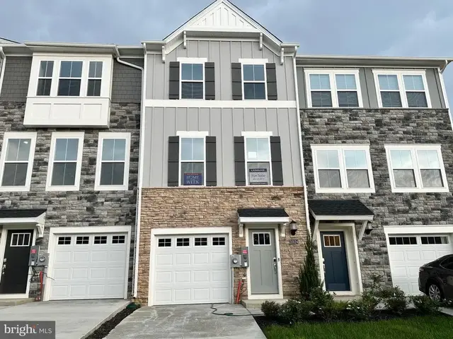 10515 Cobbler Pl, White Plains