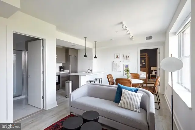 816 Potomac Ave Se #303, Washington