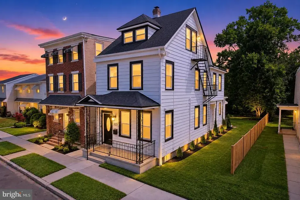 225 Stacy, BURLINGTON