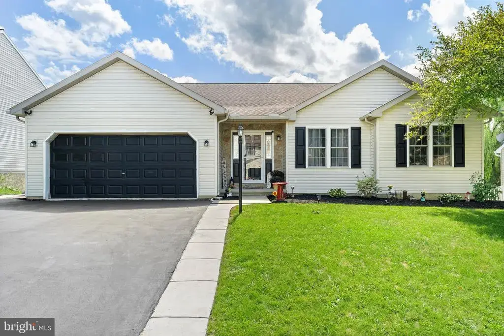 17 Mayflower Dr, JONESTOWN