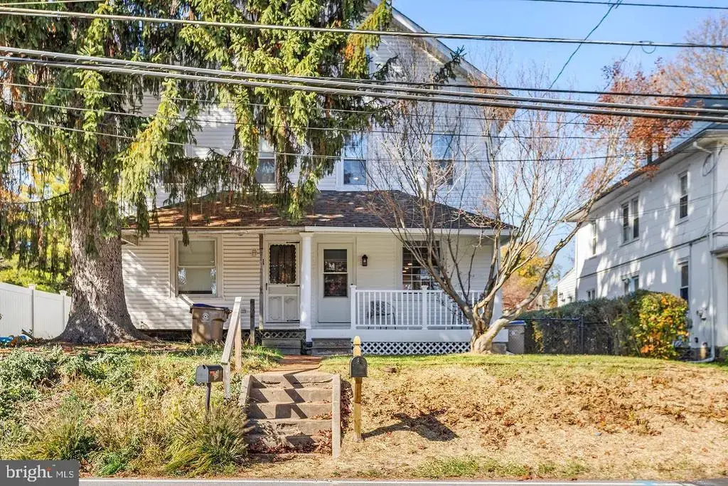37 Bishop Hollow Rd, NEWTOWN SQUARE