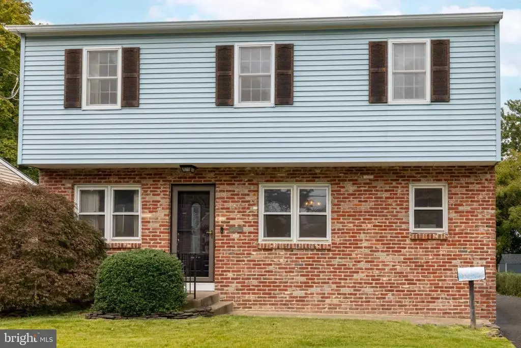 846 Central Ave, GLENSIDE