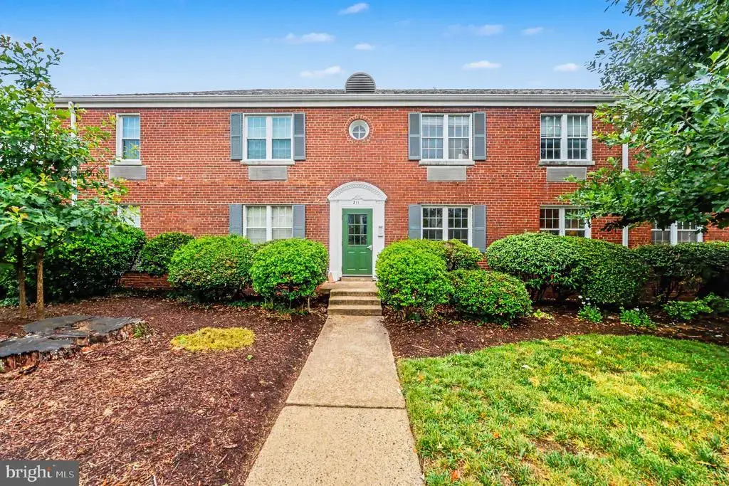 211 E Glebe Rd #d, ALEXANDRIA