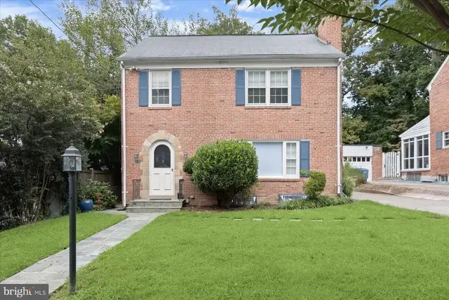 2925 Kanawha St Nw, Washington