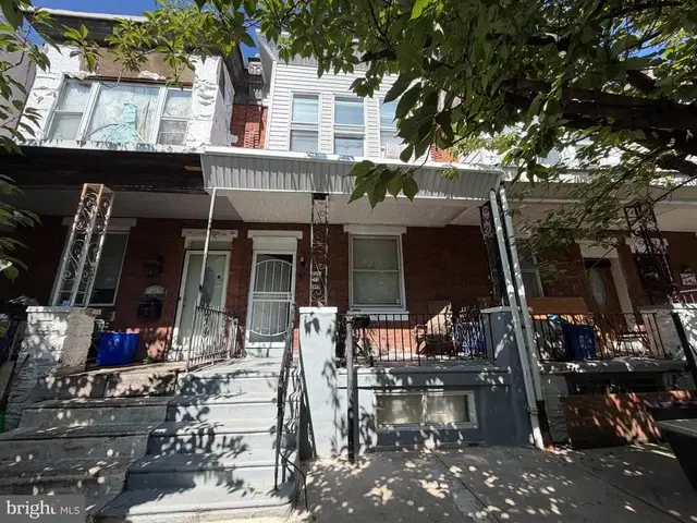 1942 N Myrtlewood St, Philadelphia