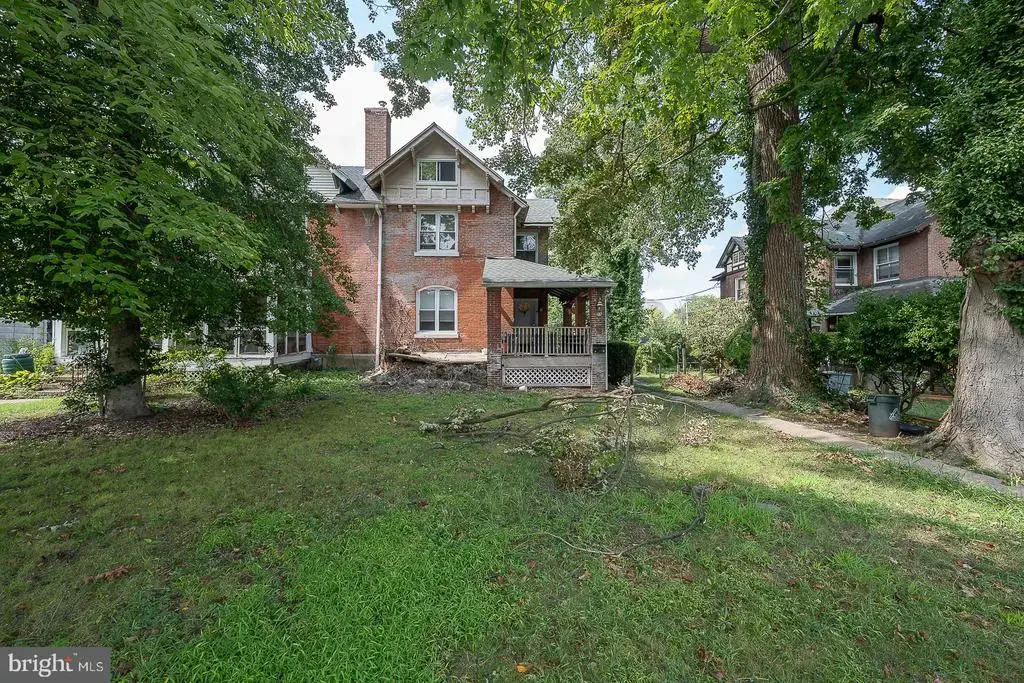 59 Fairview Ave, LANSDOWNE
