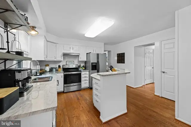9261 Matthew Dr, Manassas Park