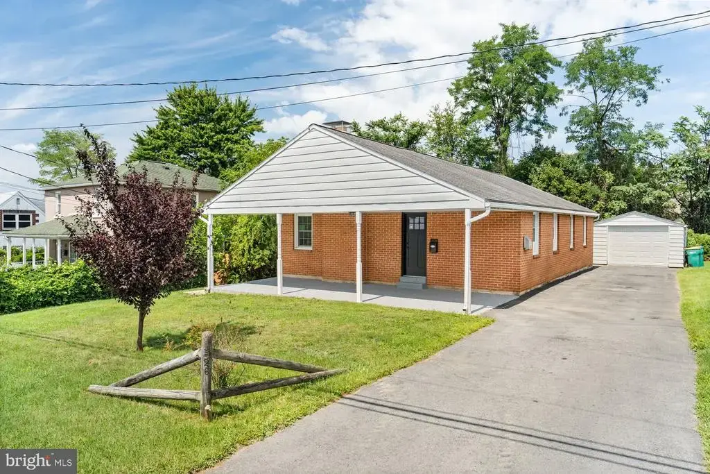 526 W Cumberland Rd, ENOLA