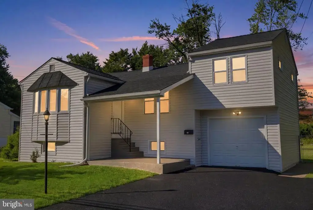 110 Elmwood Ave, FEASTERVILLE TREVOSE