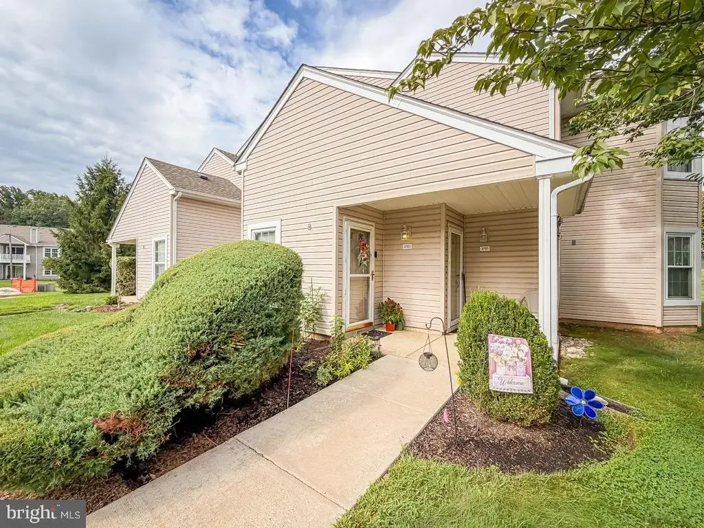 3703 Bennett, HOLLAND
