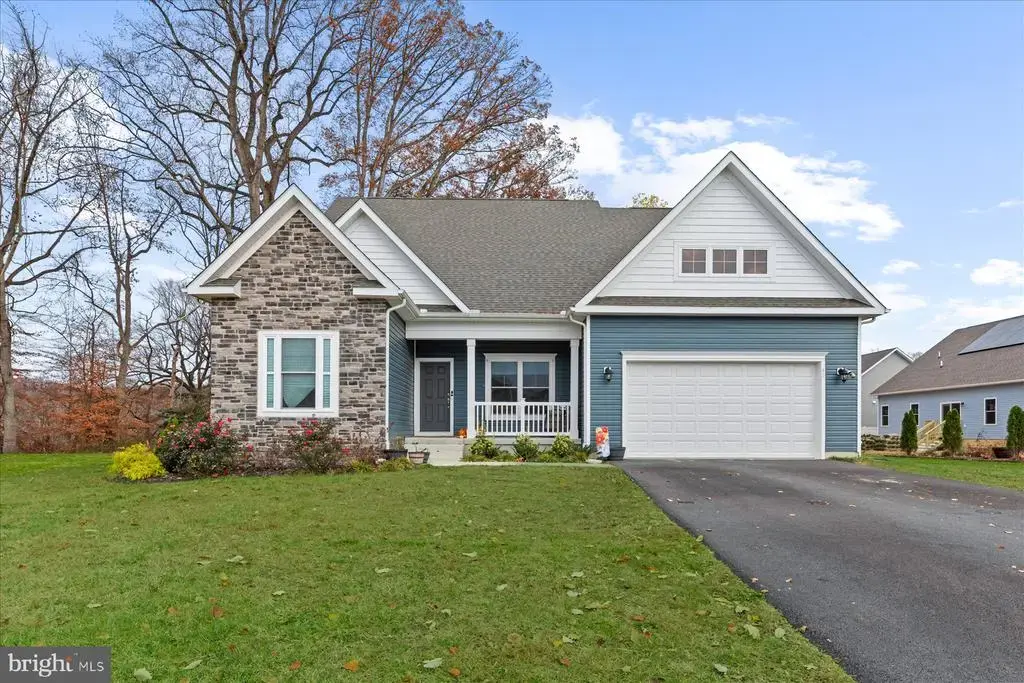 40 Doc Ct, FELTON