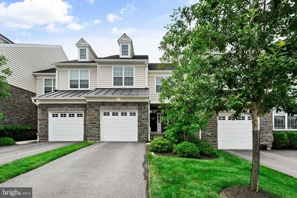 205 Ella Ln, CONSHOHOCKEN