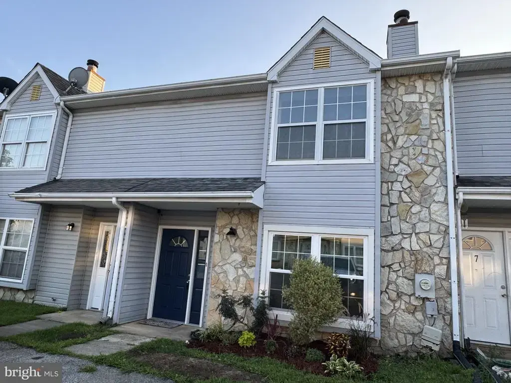 5 Revere Pl, NEWARK