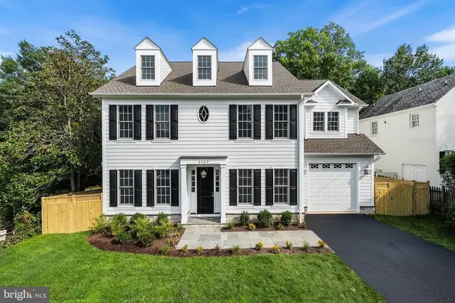 6123 Woodmont Rd, Alexandria