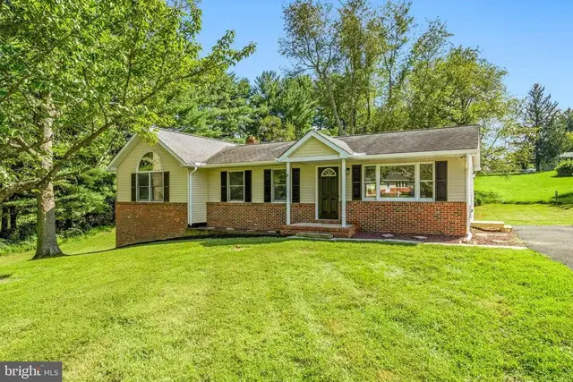 16957 Moss Meadow Way, Mount Airy