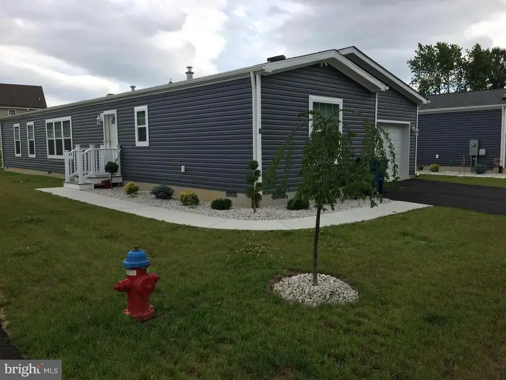 42 Edgewater Dr, MAGNOLIA