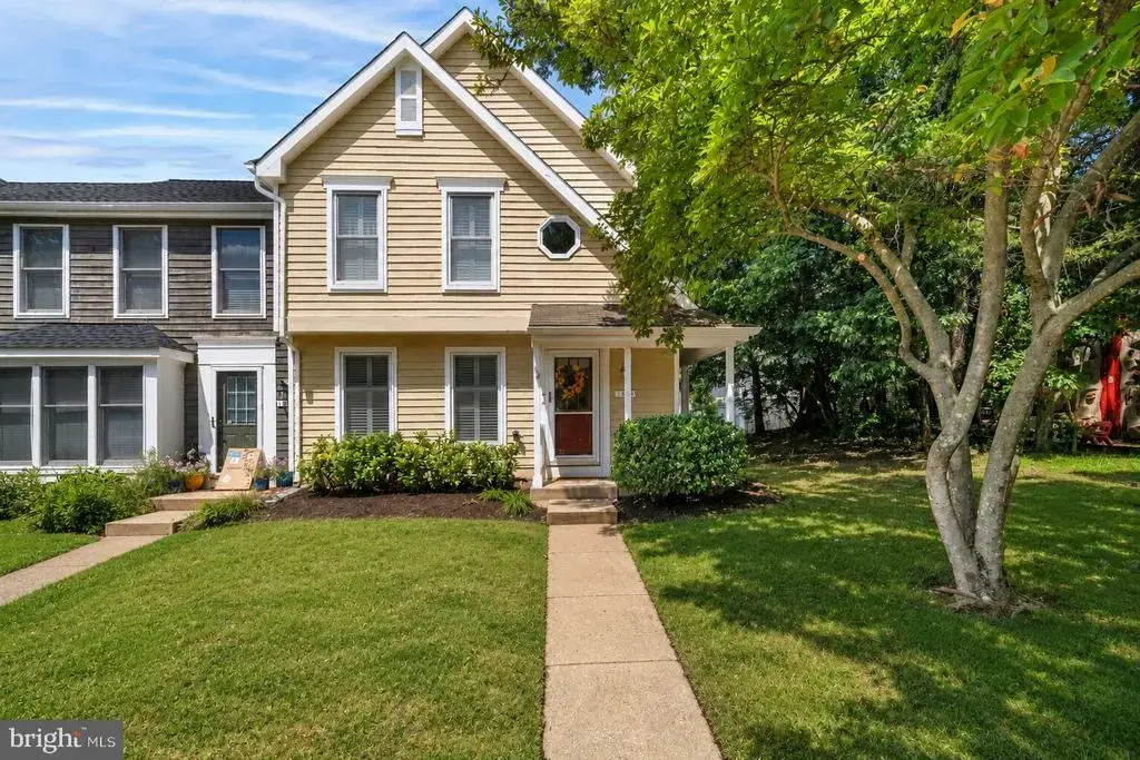 1536 Twisted Oak Dr, RESTON