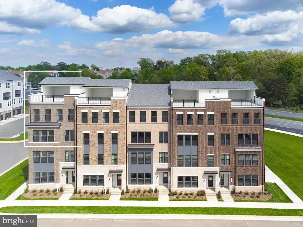 13704 Aviation Place, HERNDON