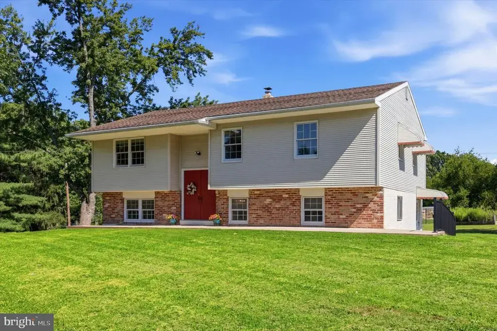 3901 Beth Dr, COLLEGEVILLE