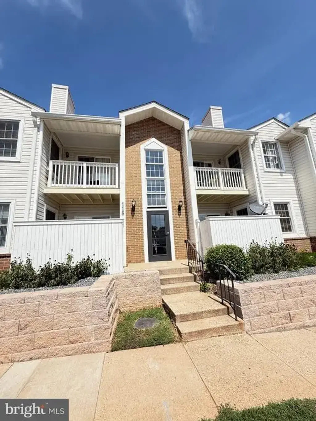 118 Westwick Ct #8, STERLING
