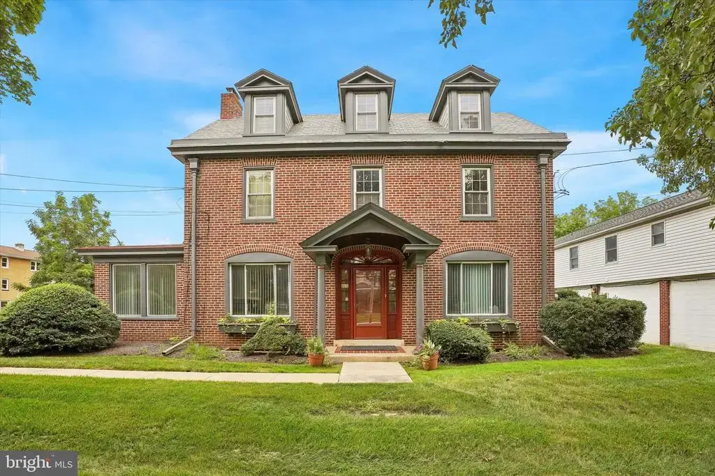 214 N Main St, NORTH WALES