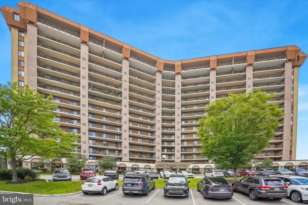 10502 Valley Forge Cir #502, KING OF PRUSSIA