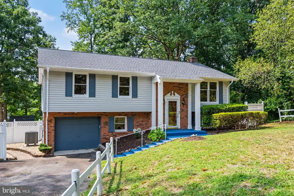 1525 Lakewood Dr, WOODBRIDGE